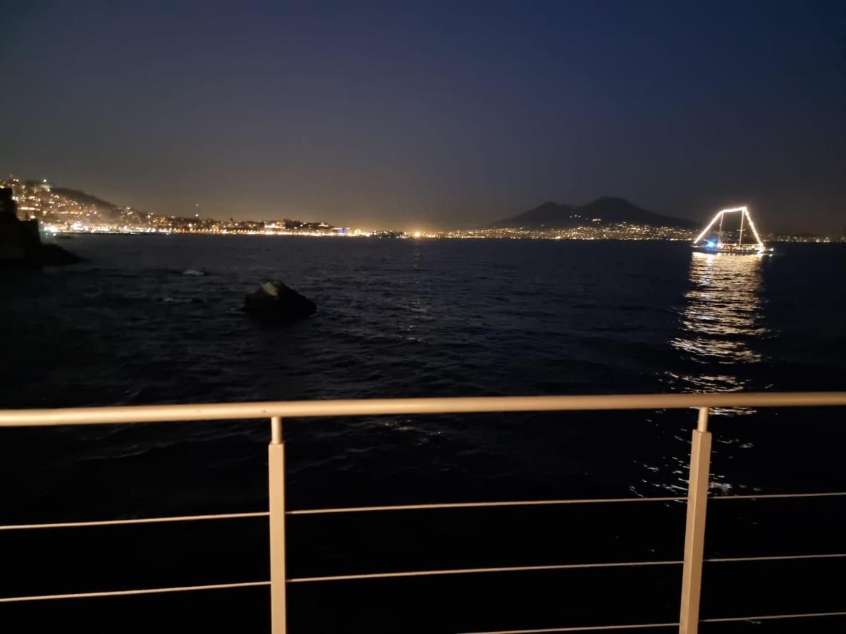 La Casa Sull' Acqua Apartment เนเปิลส์ ภายนอก รูปภาพ